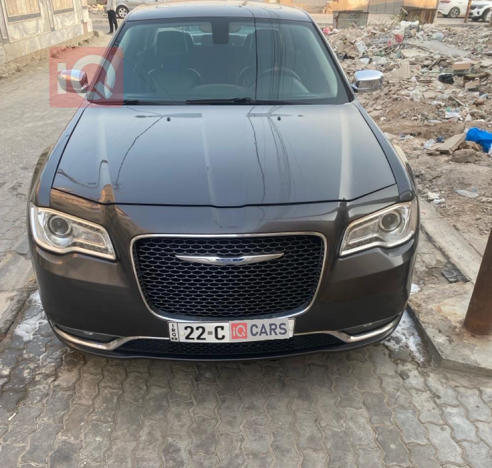 کرایسلەر 300